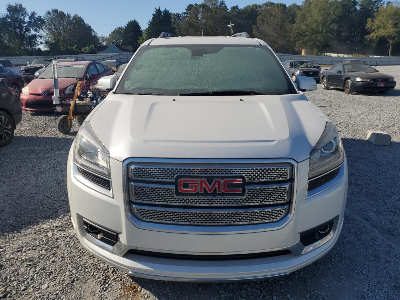 2016 GMC Acadia - Image 5