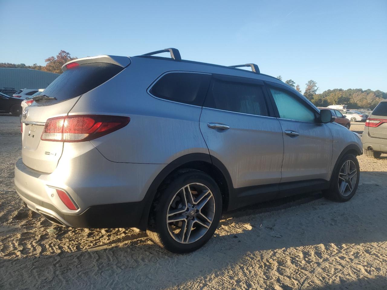 2018 Hyundai Santa Fe - Image 3