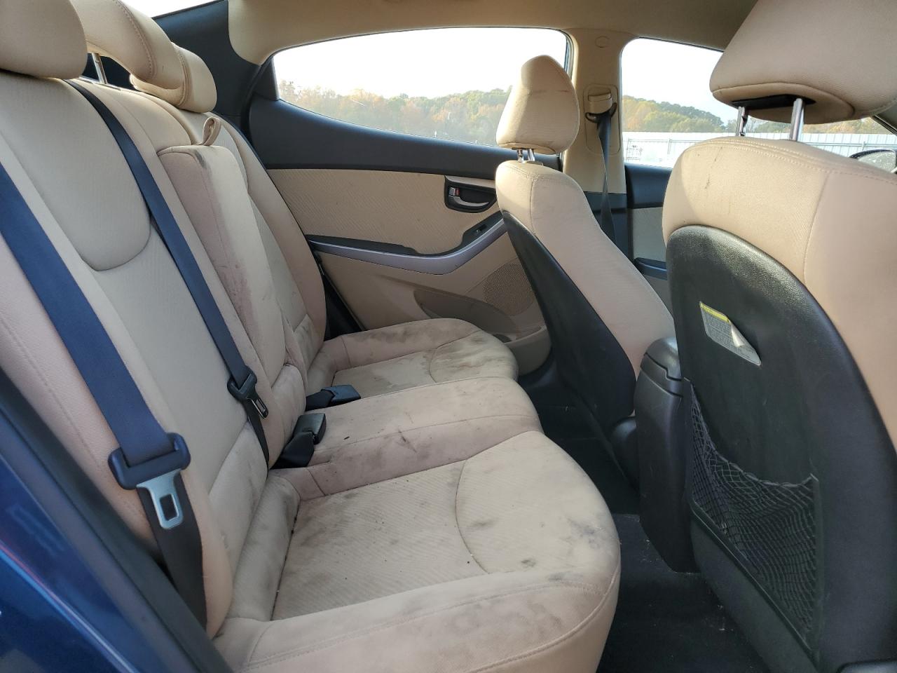 2013 Hyundai Elantra - Image 11