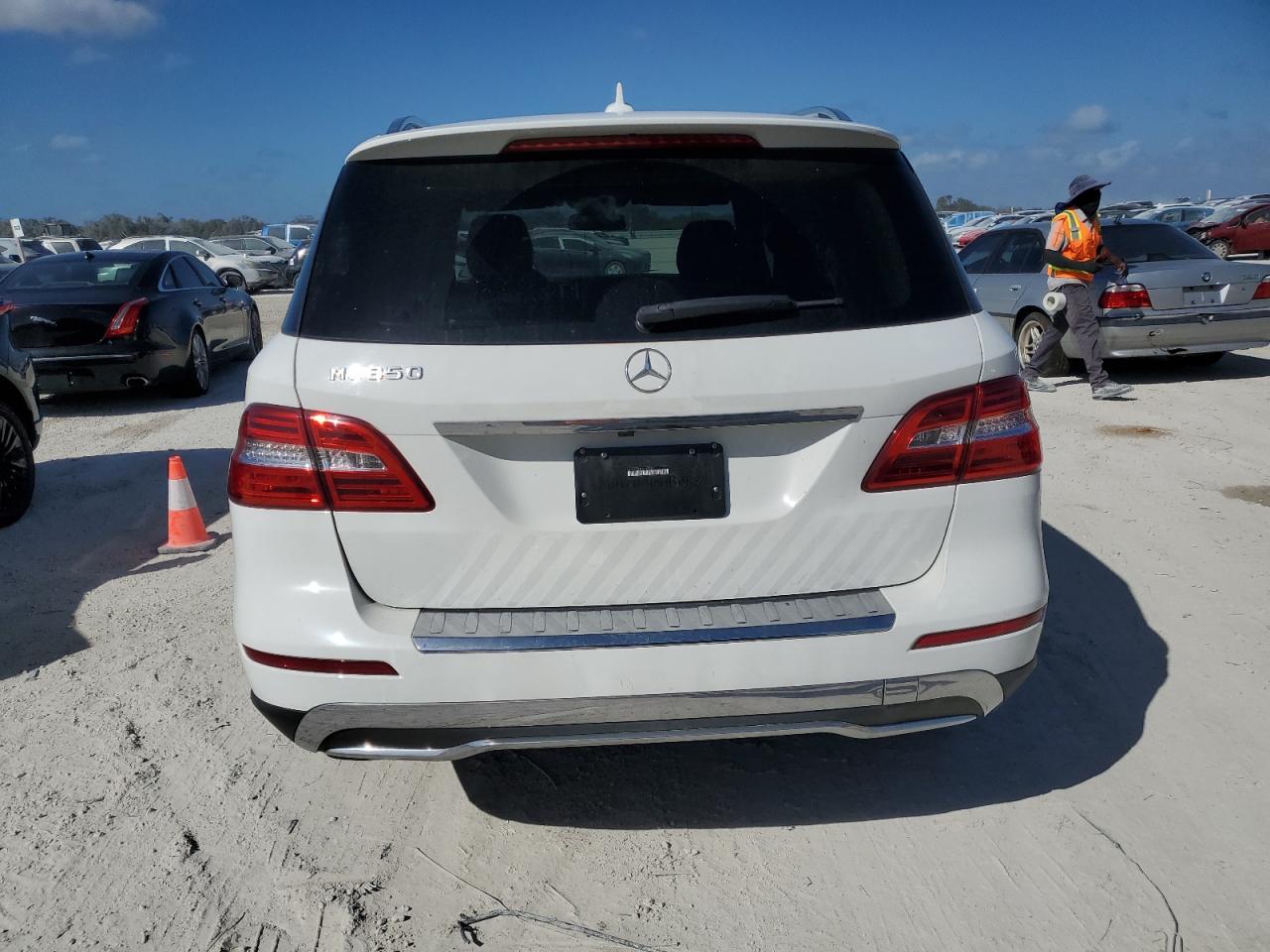 VIN 4JGDA5JB4FA617119 2015 MERCEDES-BENZ M-CLASS no.6