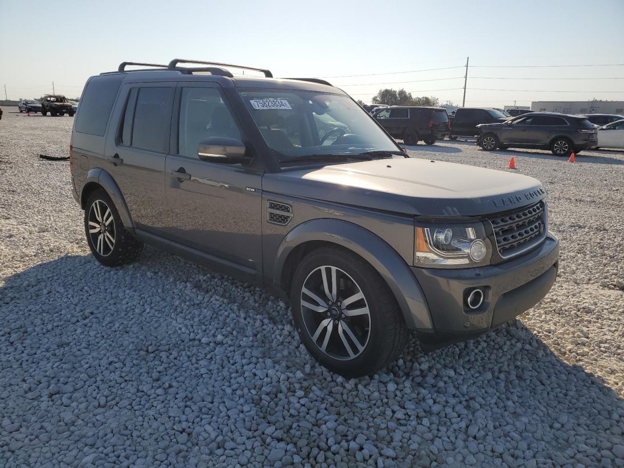 2016 Land Rover LR4 - Image 4
