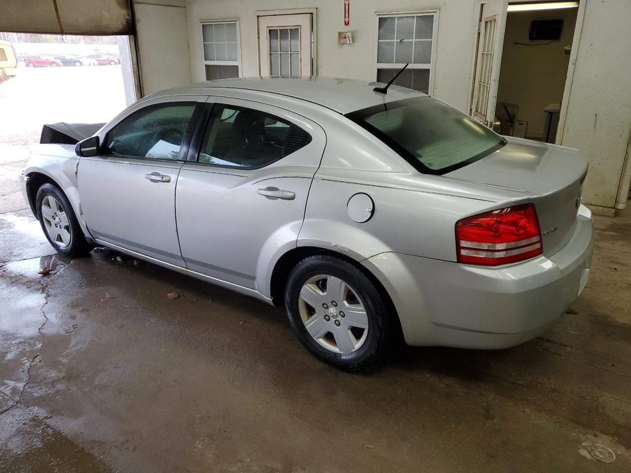 2010 Dodge Avenger - Image 2