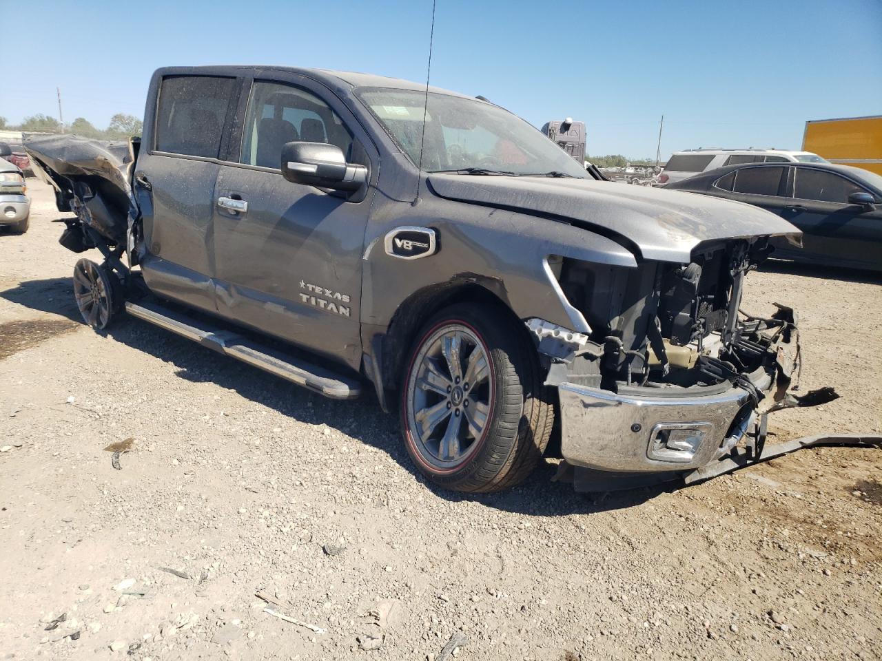 2017 Nissan Titan - Image 4