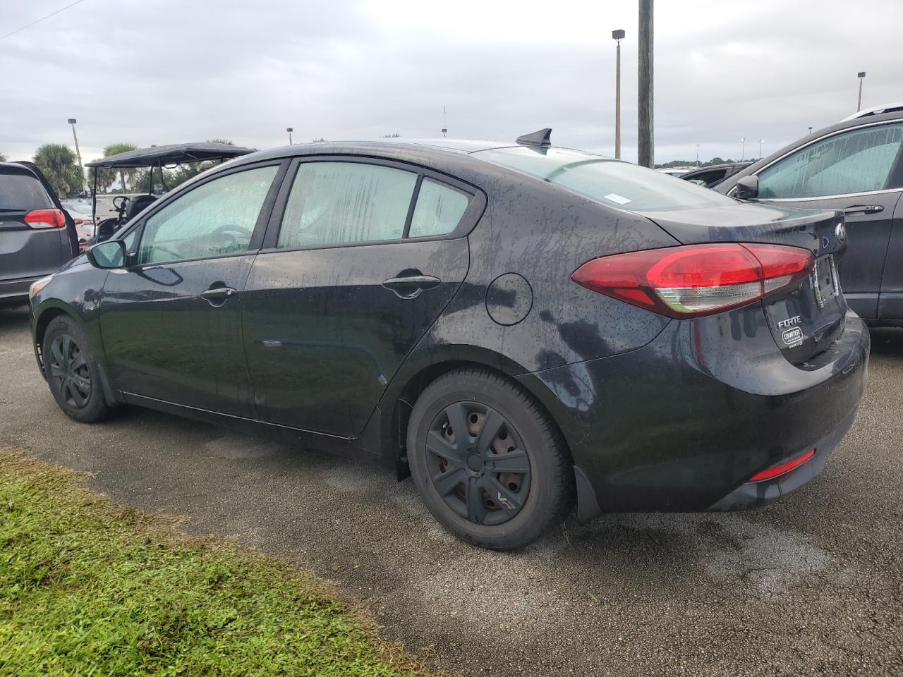 3KPFL4A72JE257027 2018 KIA FORTE - Image 2