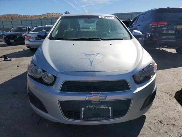 Седаны CHEVROLET SONIC 2016 Серебристый