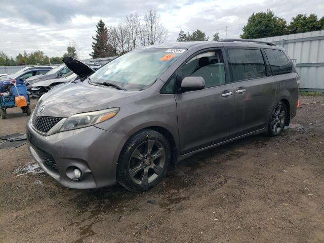 2016 Toyota Sienna Se