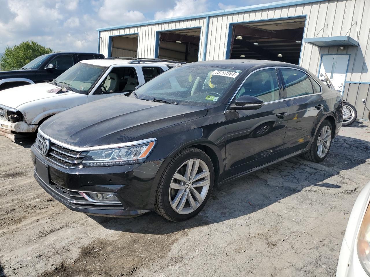 2018 Volkswagen Passat - Image 1