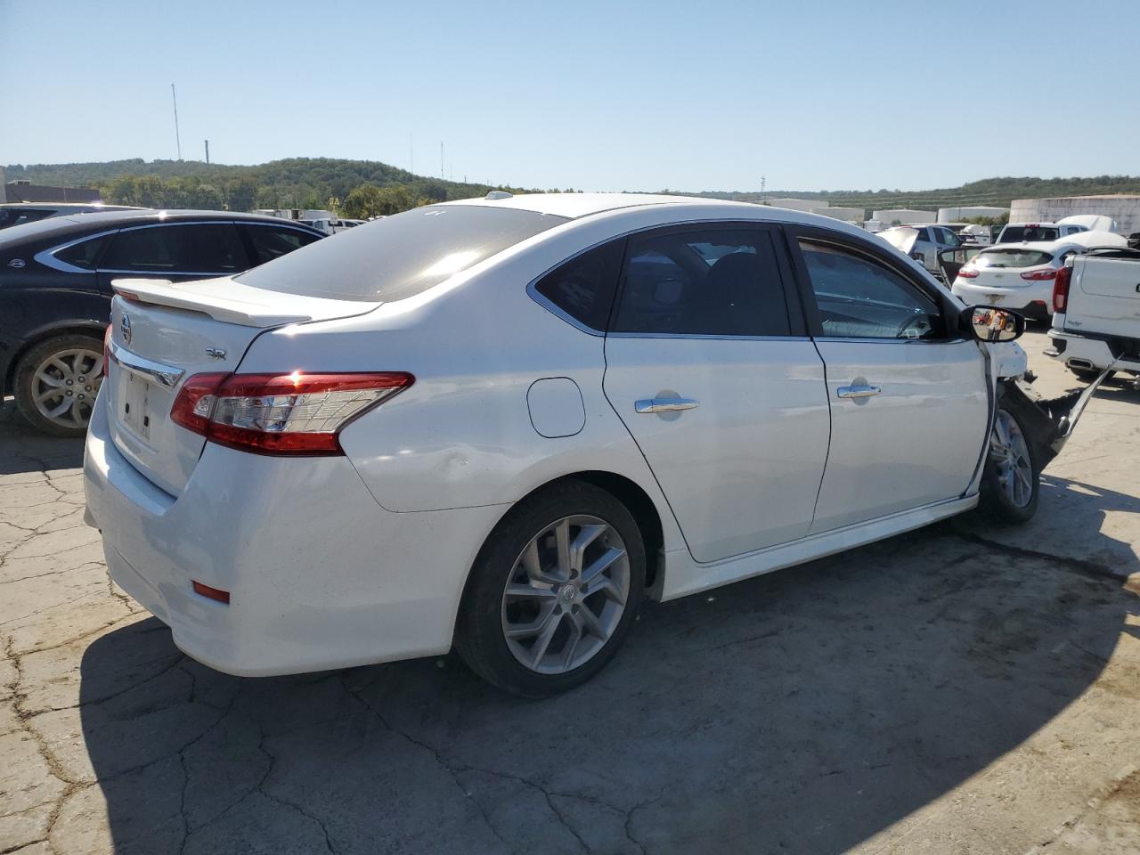 2015 Nissan Sentra - Image 3