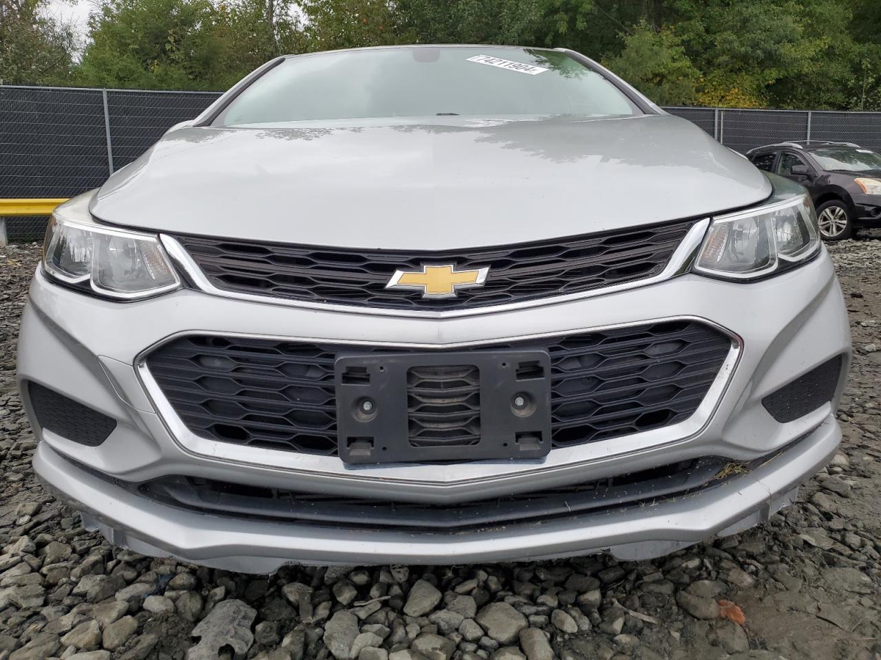 2017 Chevrolet Cruze - Image 5