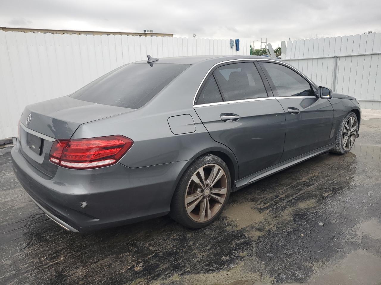 VIN WDDHF5KBXGB301683 2016 MERCEDES-BENZ E-CLASS no.3