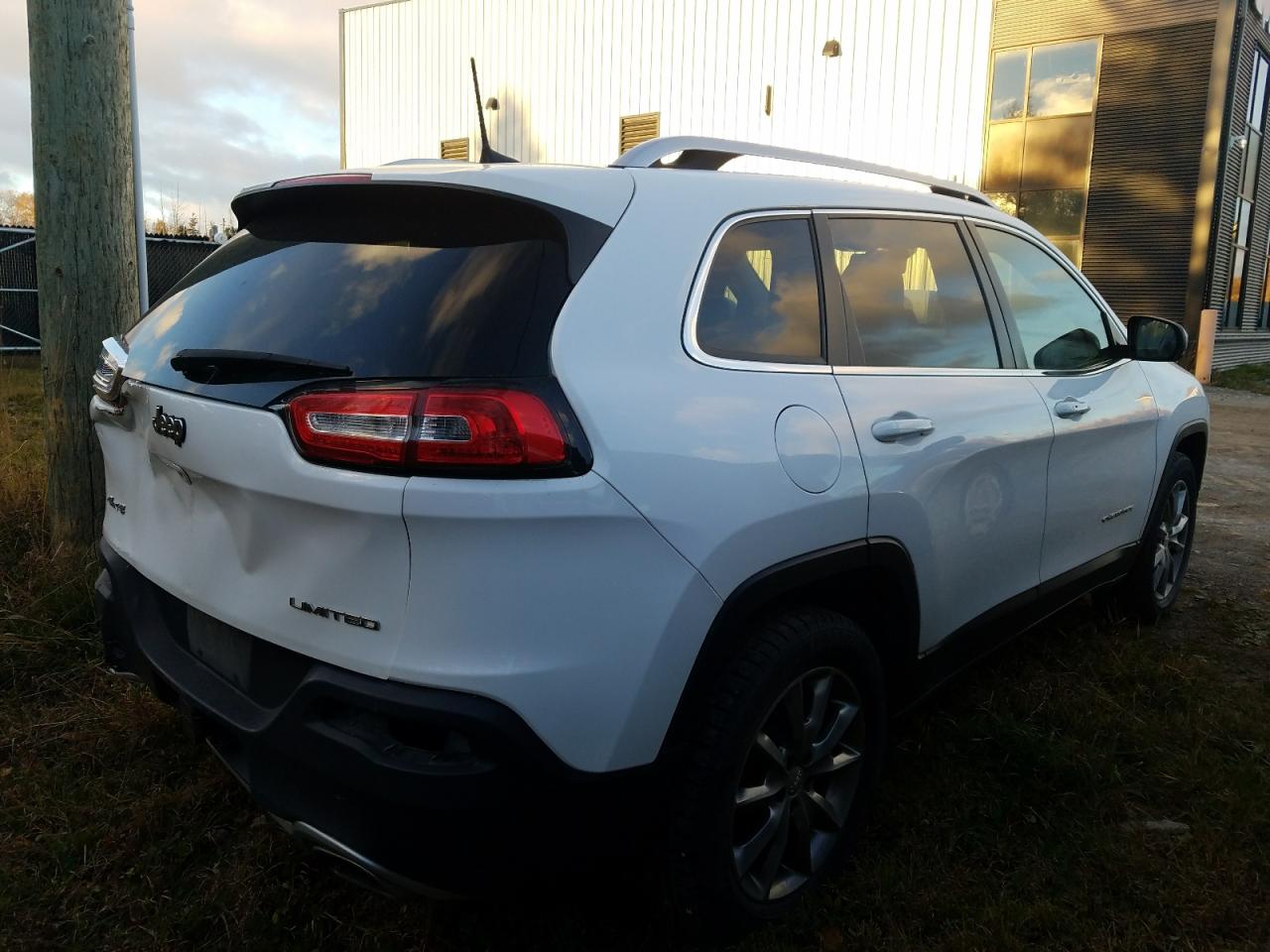 2017 Jeep Grand Cherokee - Image 3