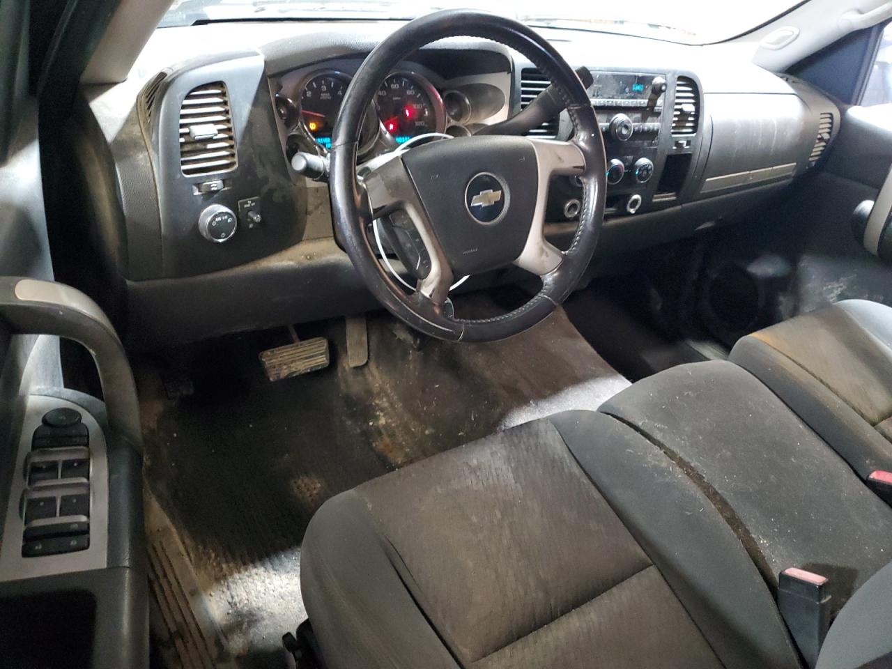 2009 Chevrolet Silverado - Image 8