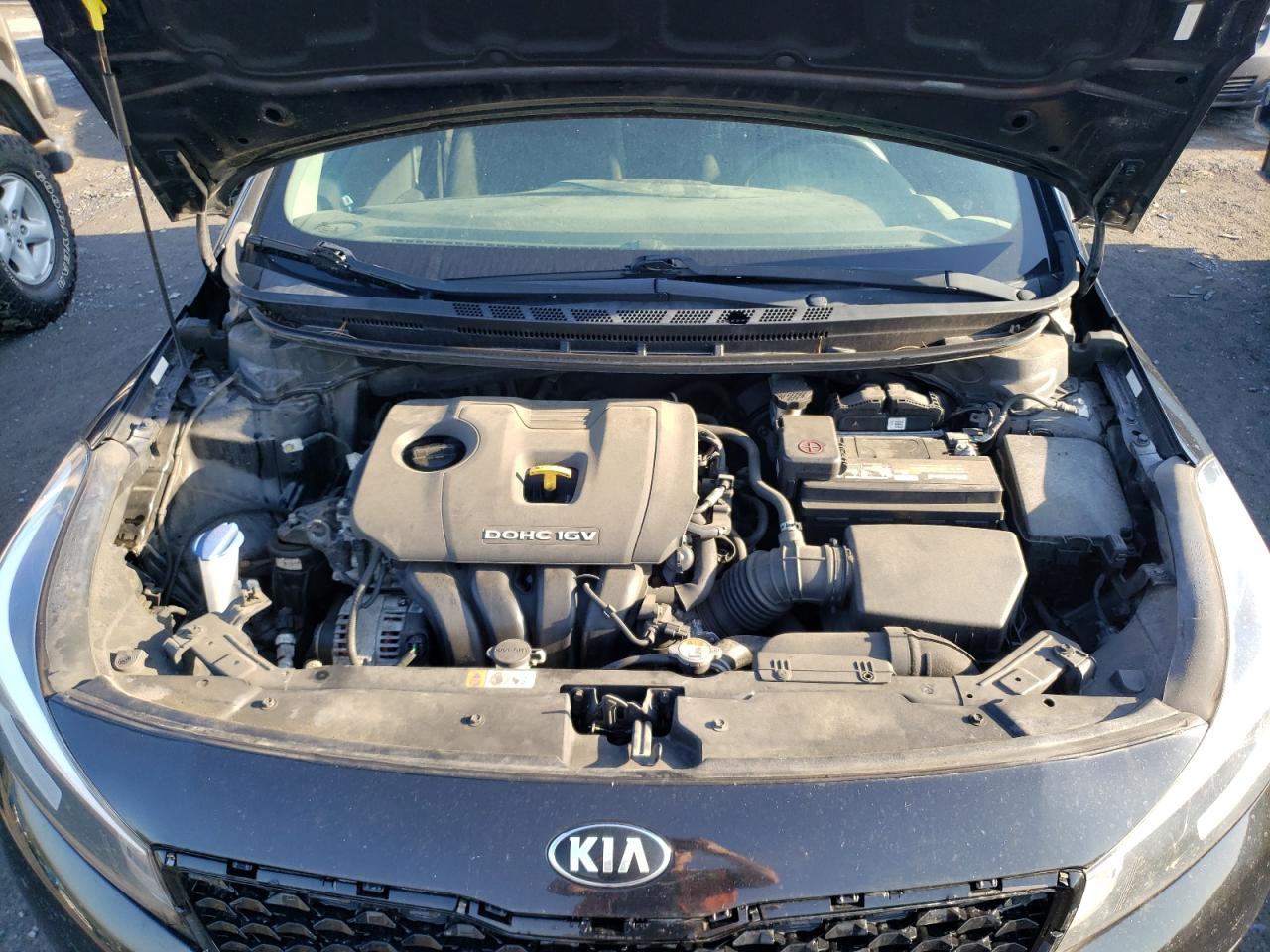 3KPFK4A75HE083337 2017 Kia Forte Lx