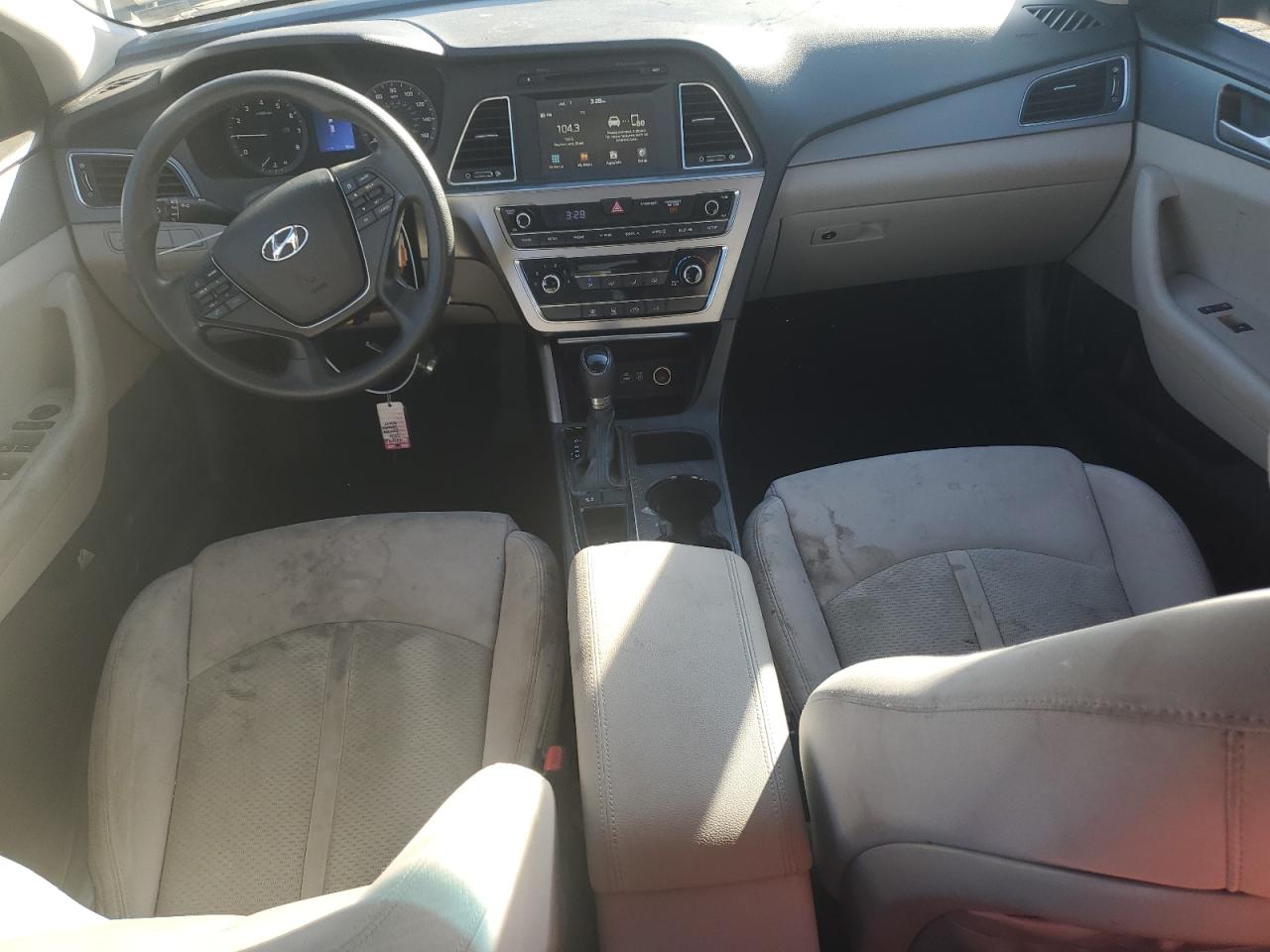 2016 Hyundai Sonata - Image 8