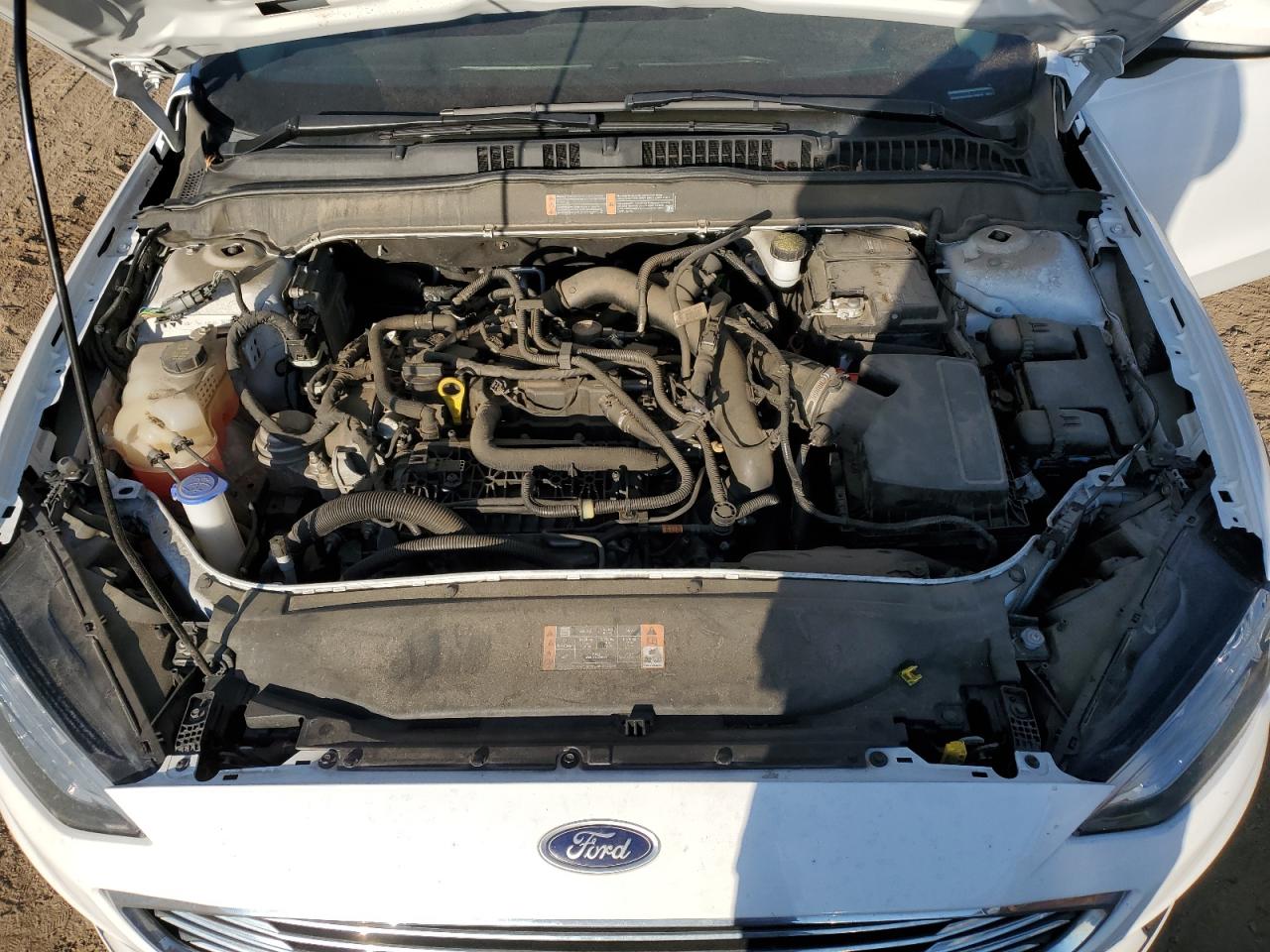 3FA6P0HD0KR183678 2019 Ford Fusion Se