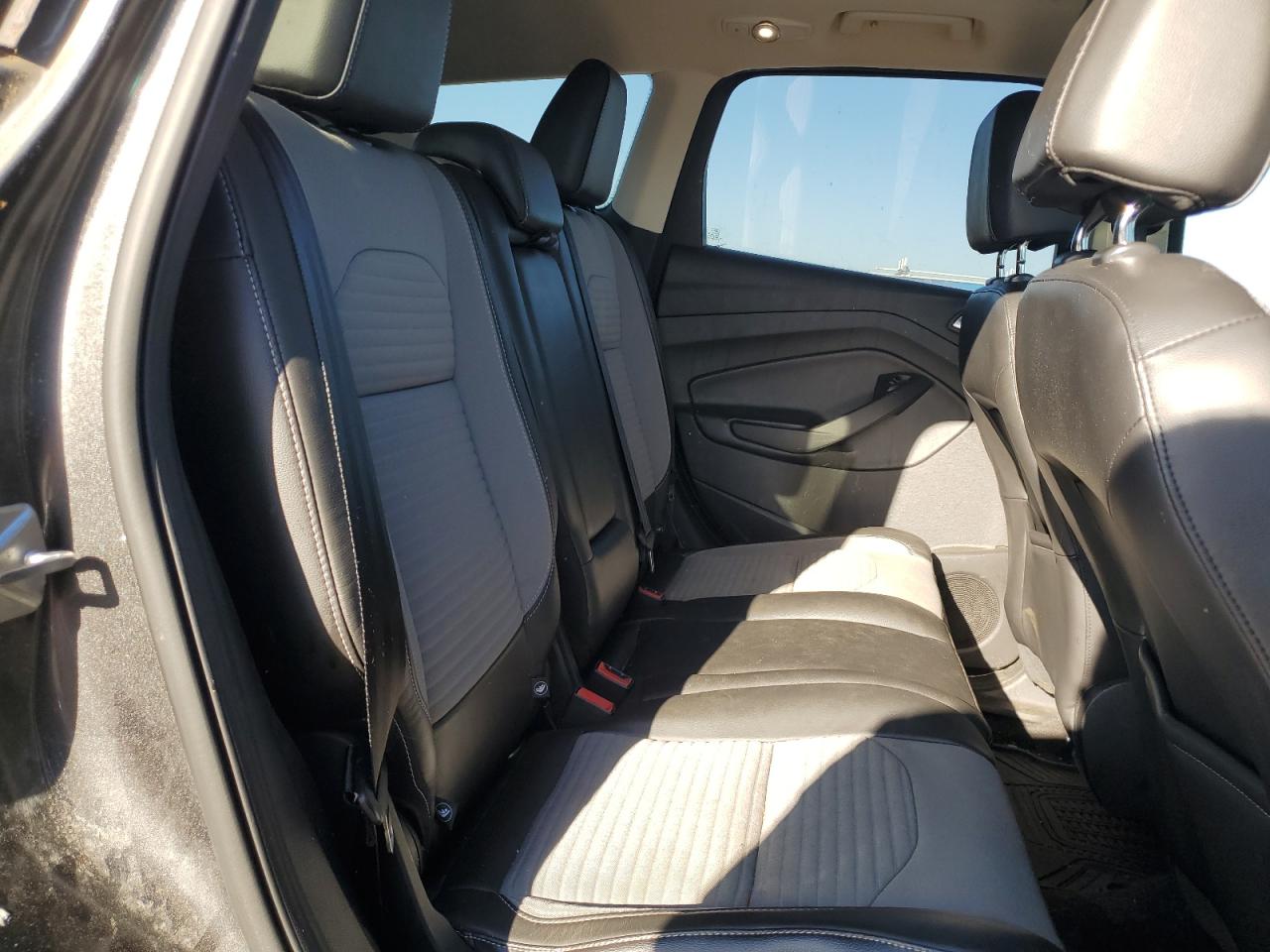 2017 Ford Escape - Image 11