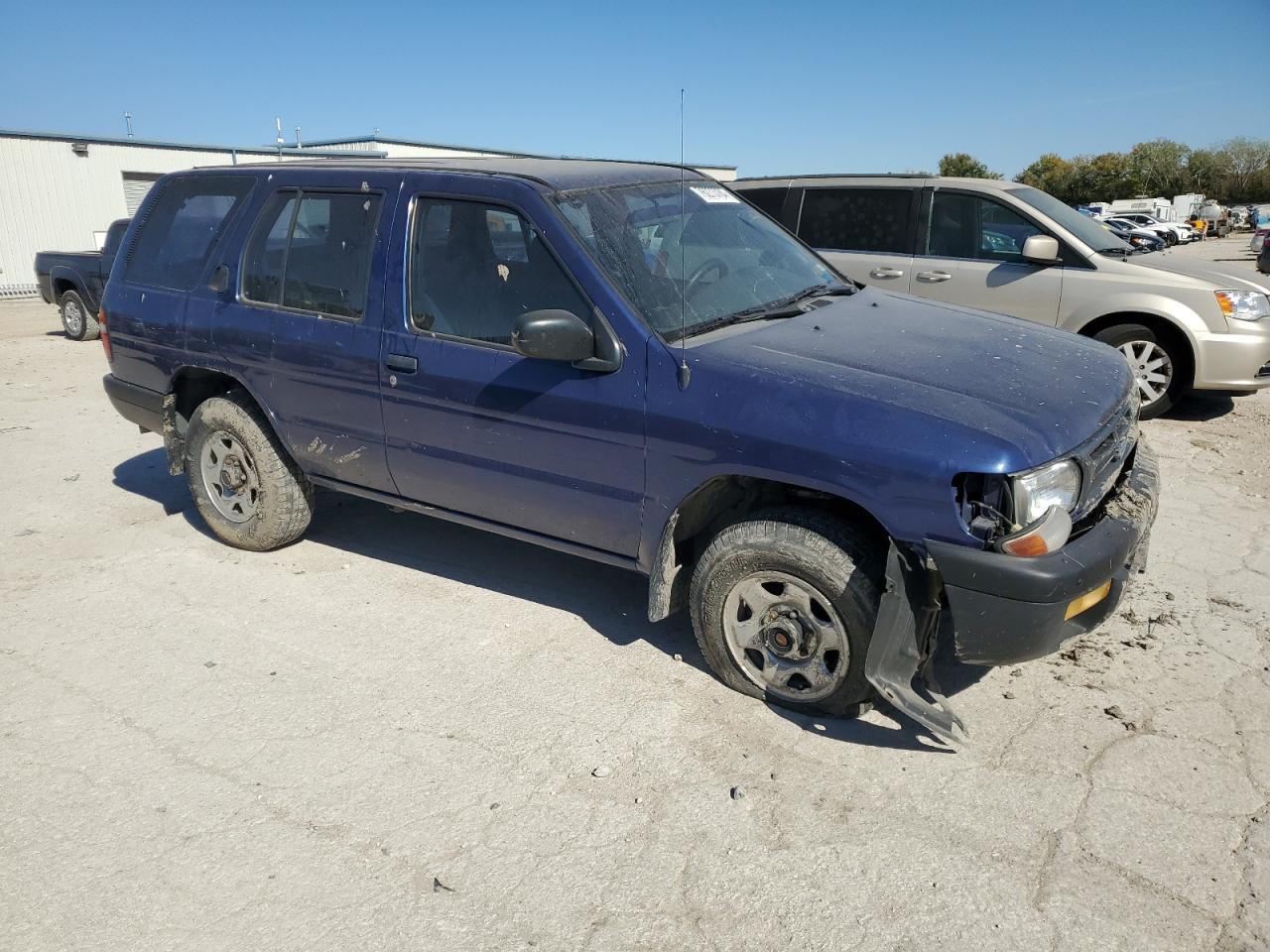 1996 Nissan Pathfinder - Image 4