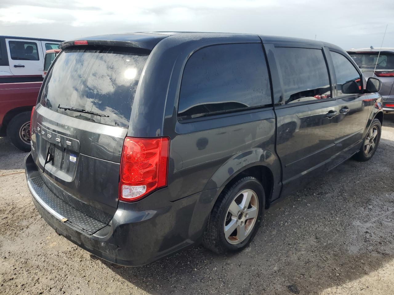 2D4RN3DG2BR623455 2011 Dodge Grand Caravan Mainstreet