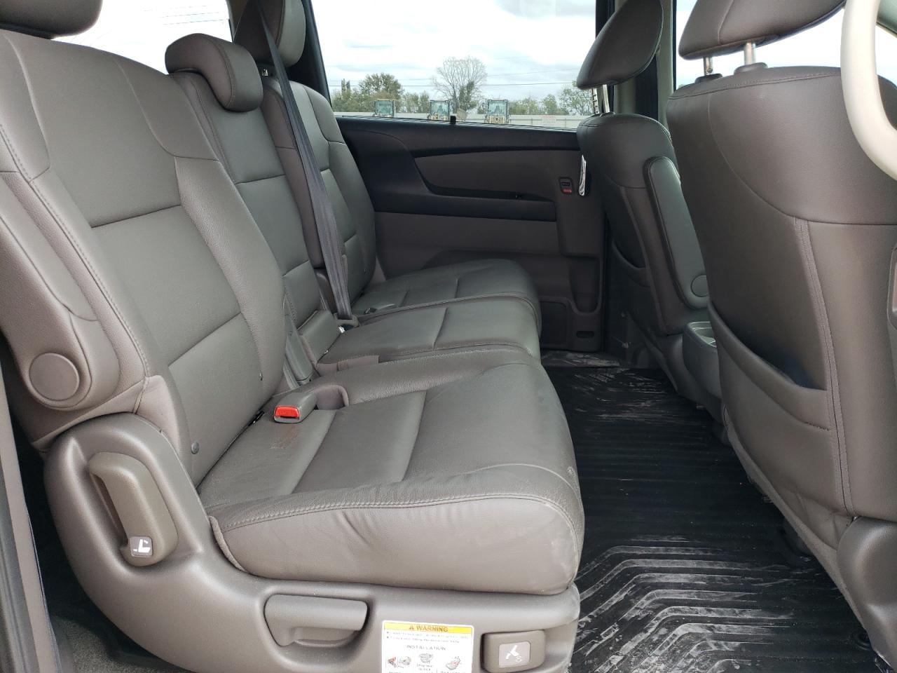 2016 Honda Odyssey - Image 11