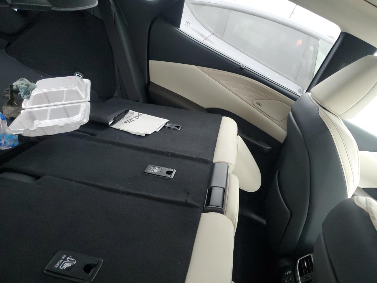 2024 Lexus RX - Image 11
