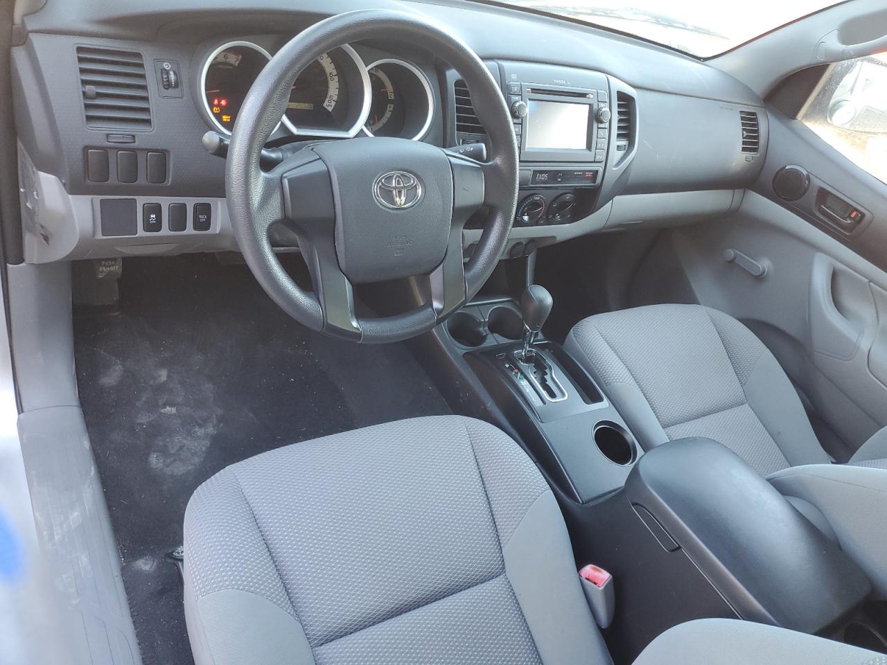 2013 Toyota Tacoma - Image 8