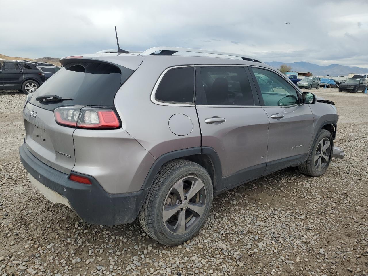2019 Jeep Grand Cherokee - Image 3
