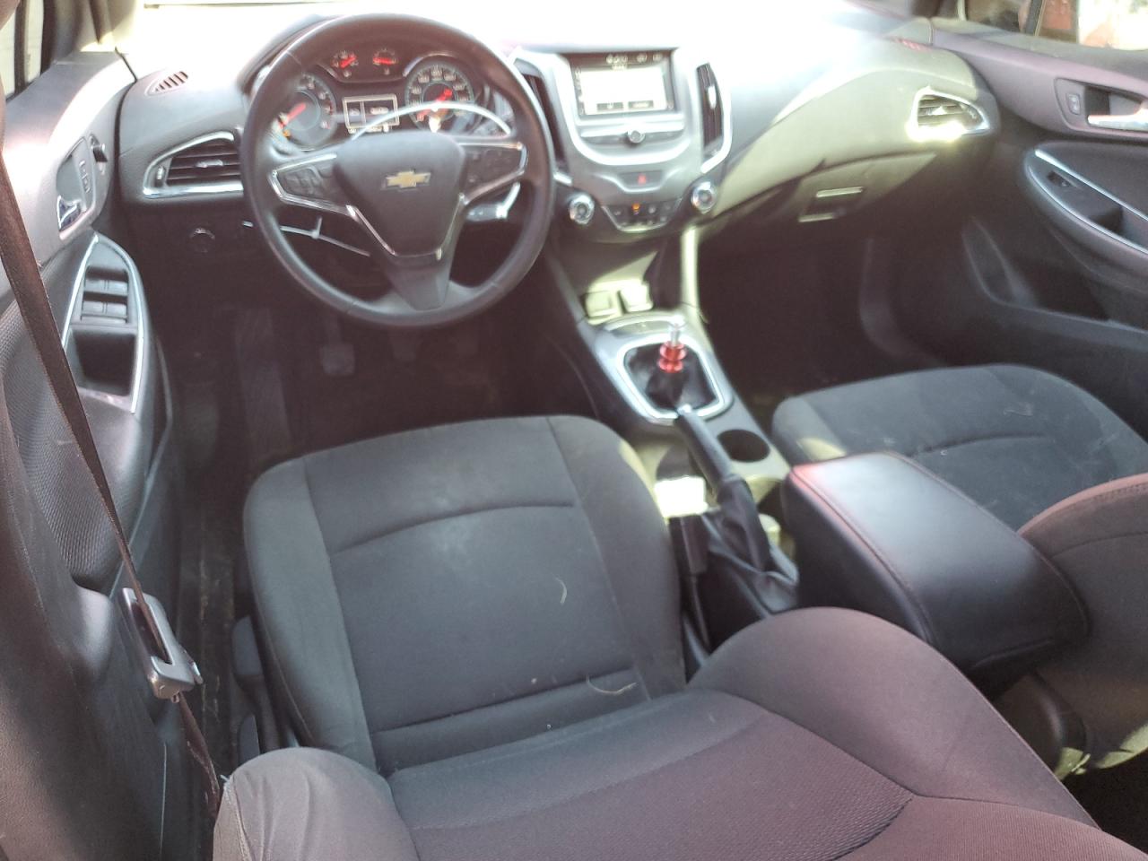 2017 Chevrolet Cruze - Image 8