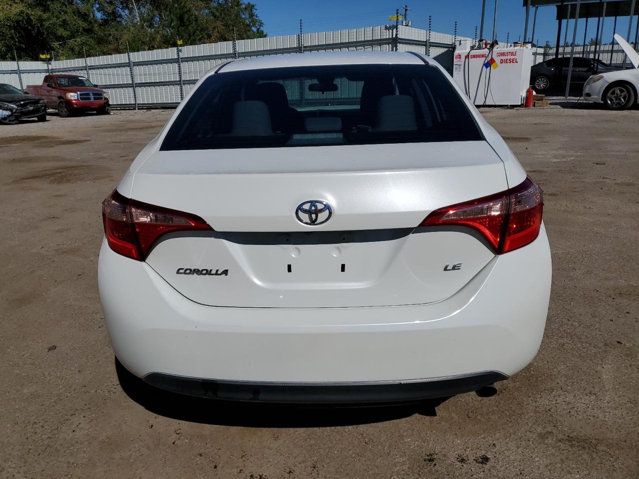 5YFBURHE0KP882197 2019 Toyota Corolla L