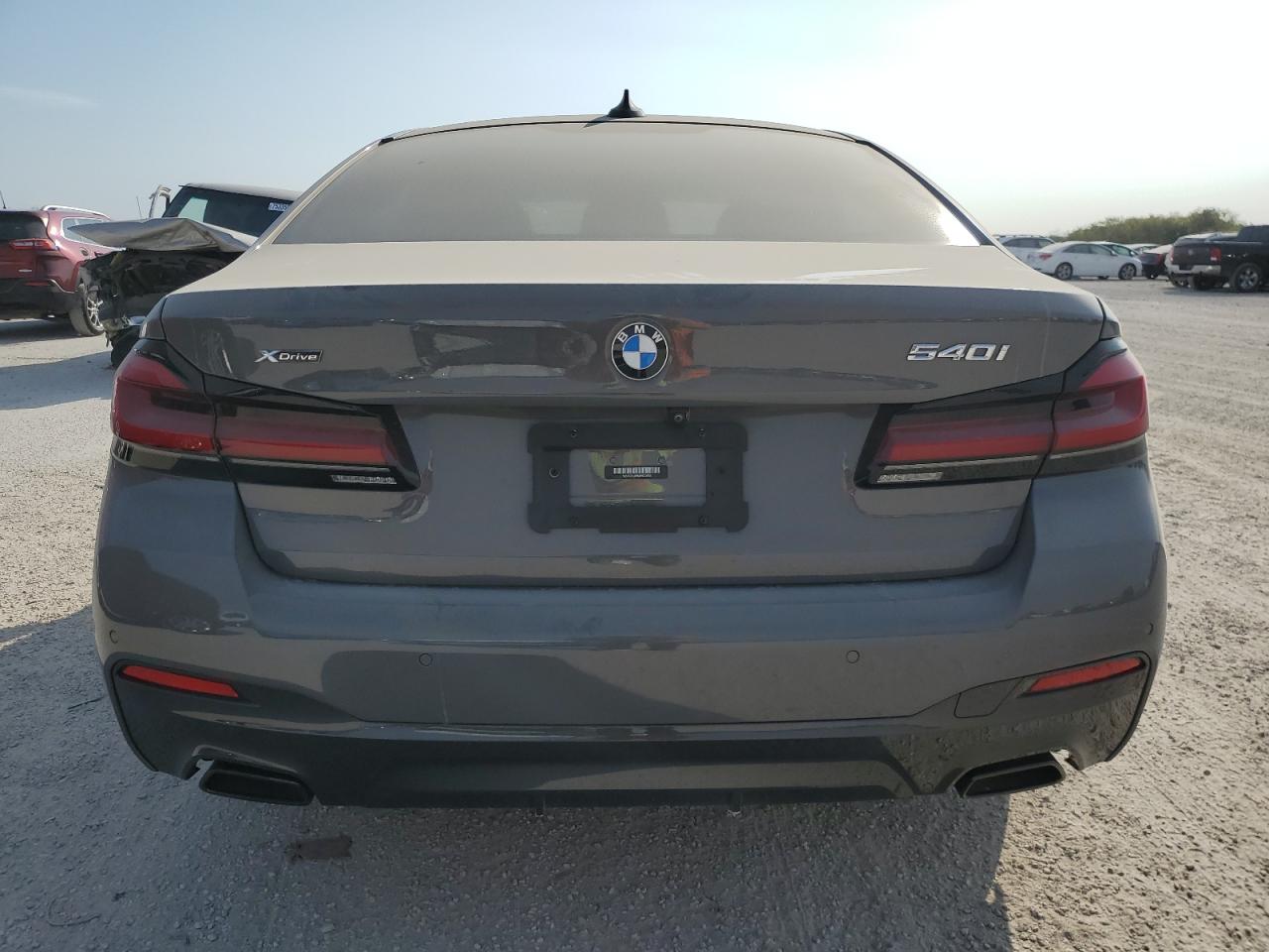 WBA73BJ09MWX30635 2021 BMW 540 Xi