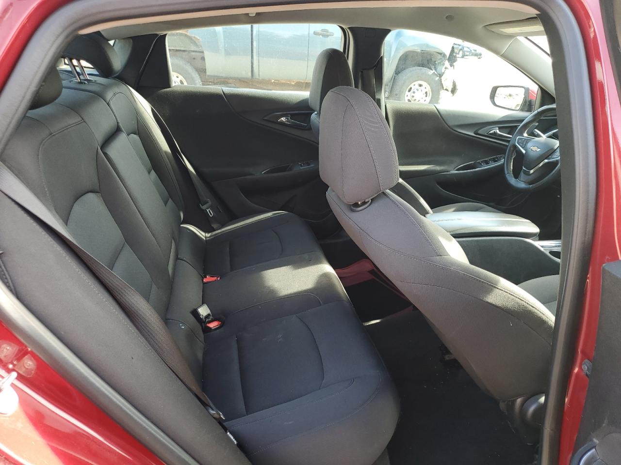 2017 Chevrolet Malibu - Image 11