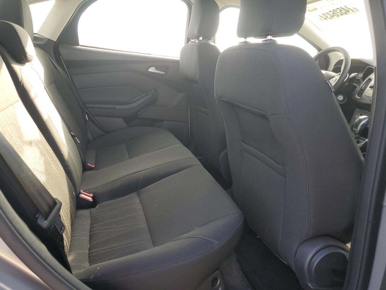 1FADP3F26GL246895 2016 Ford Focus Se