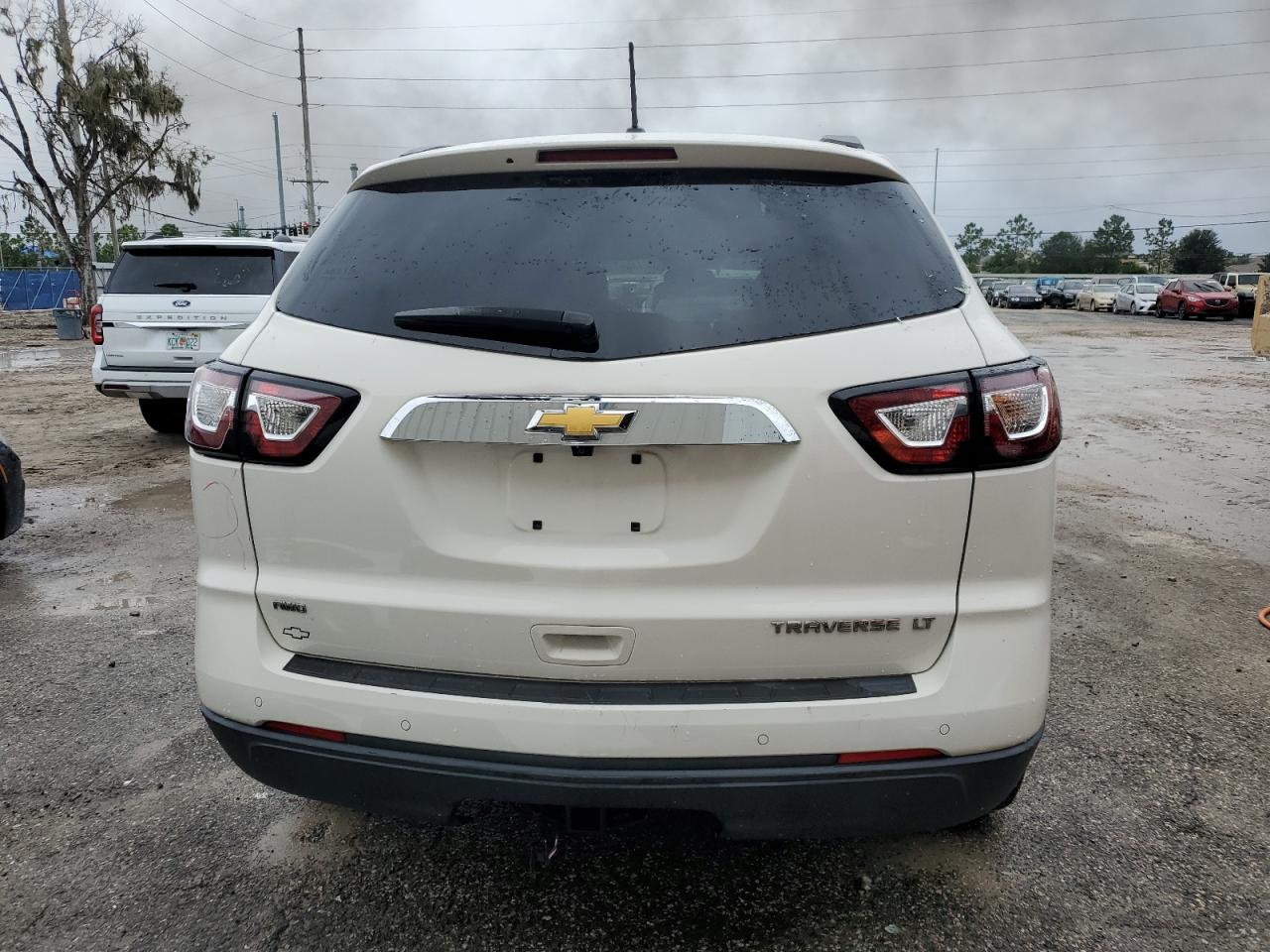 1GNKVGKD2FJ302368 2015 Chevrolet Traverse Lt