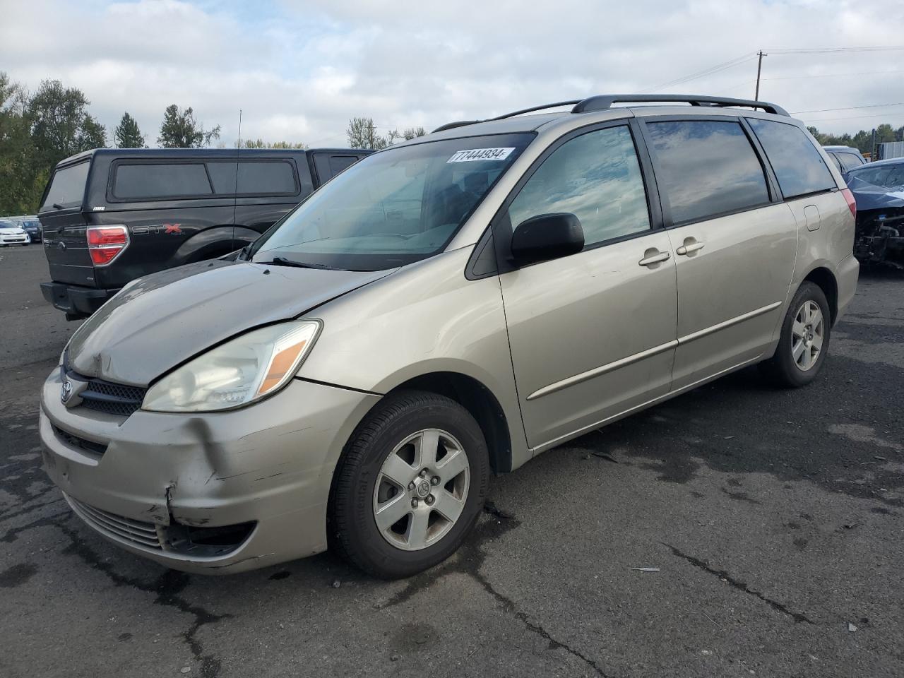 2004 Toyota Sienna Ce na sprzedaż w Portland, OR - Front End