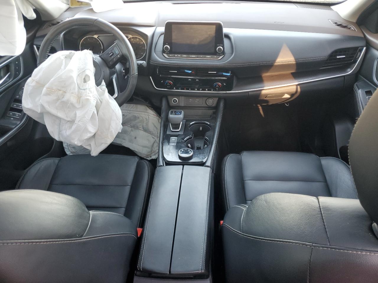 2021 Nissan Rogue - Image 8