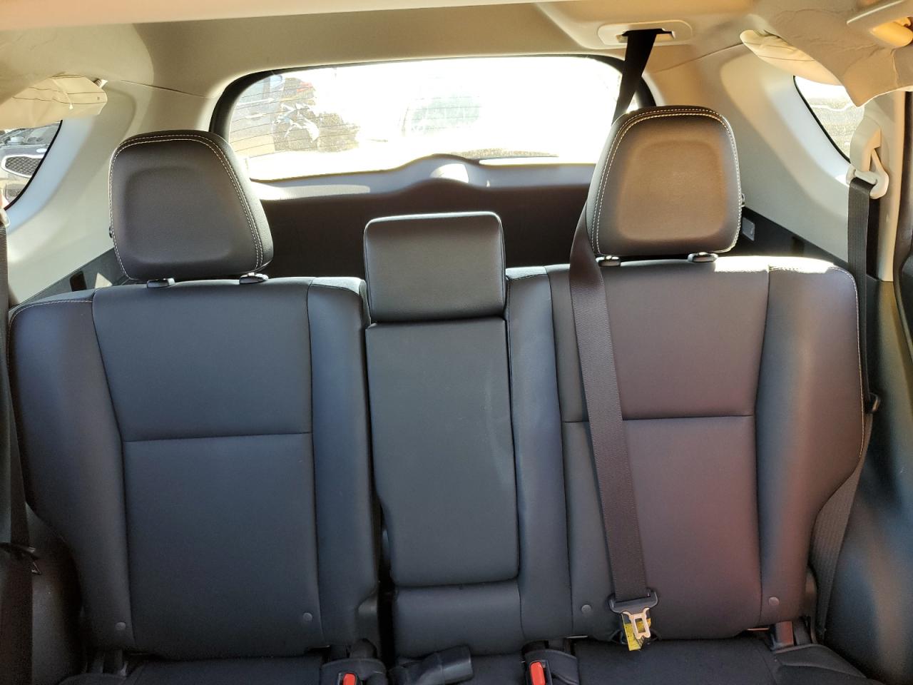 2017 Toyota RAV 4 - Image 10