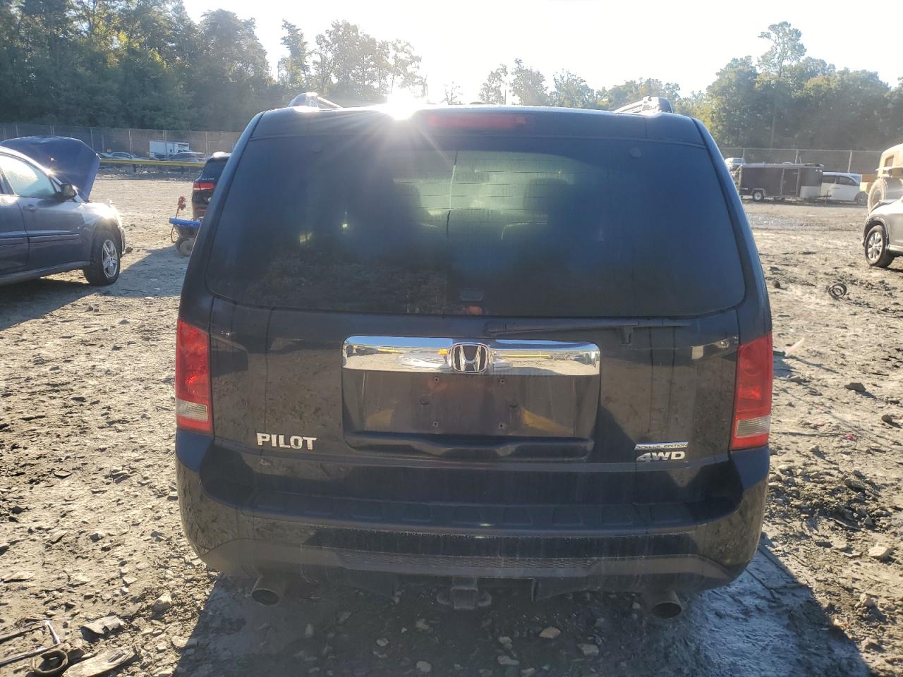 5FNYF4H32FB071234 2015 Honda Pilot Se