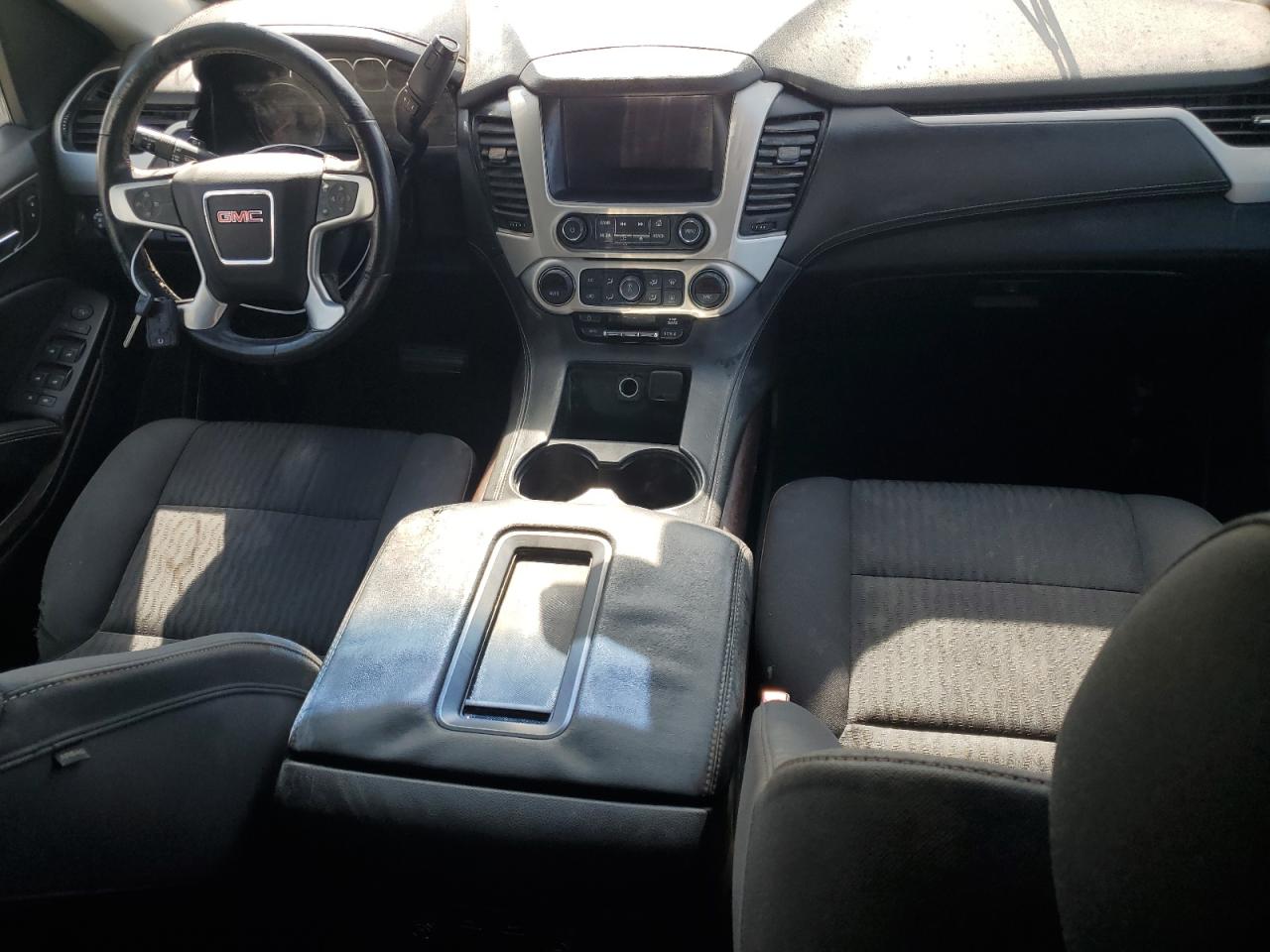 2016 GMC Yukon - Image 8