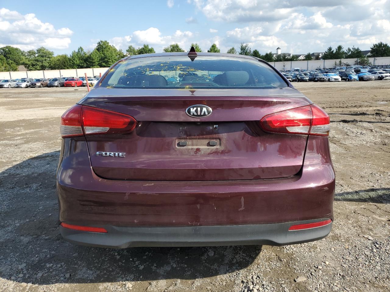 2018 Kia Forte Lx VIN: 3KPFL4A78JE173908 Lot: 74442254