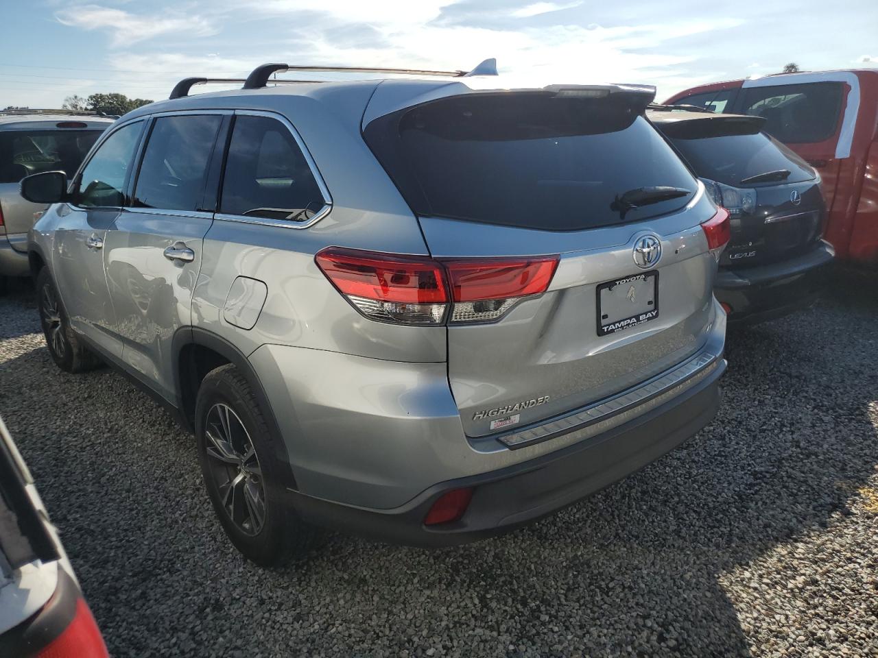 2019 Toyota Highlander - Image 2