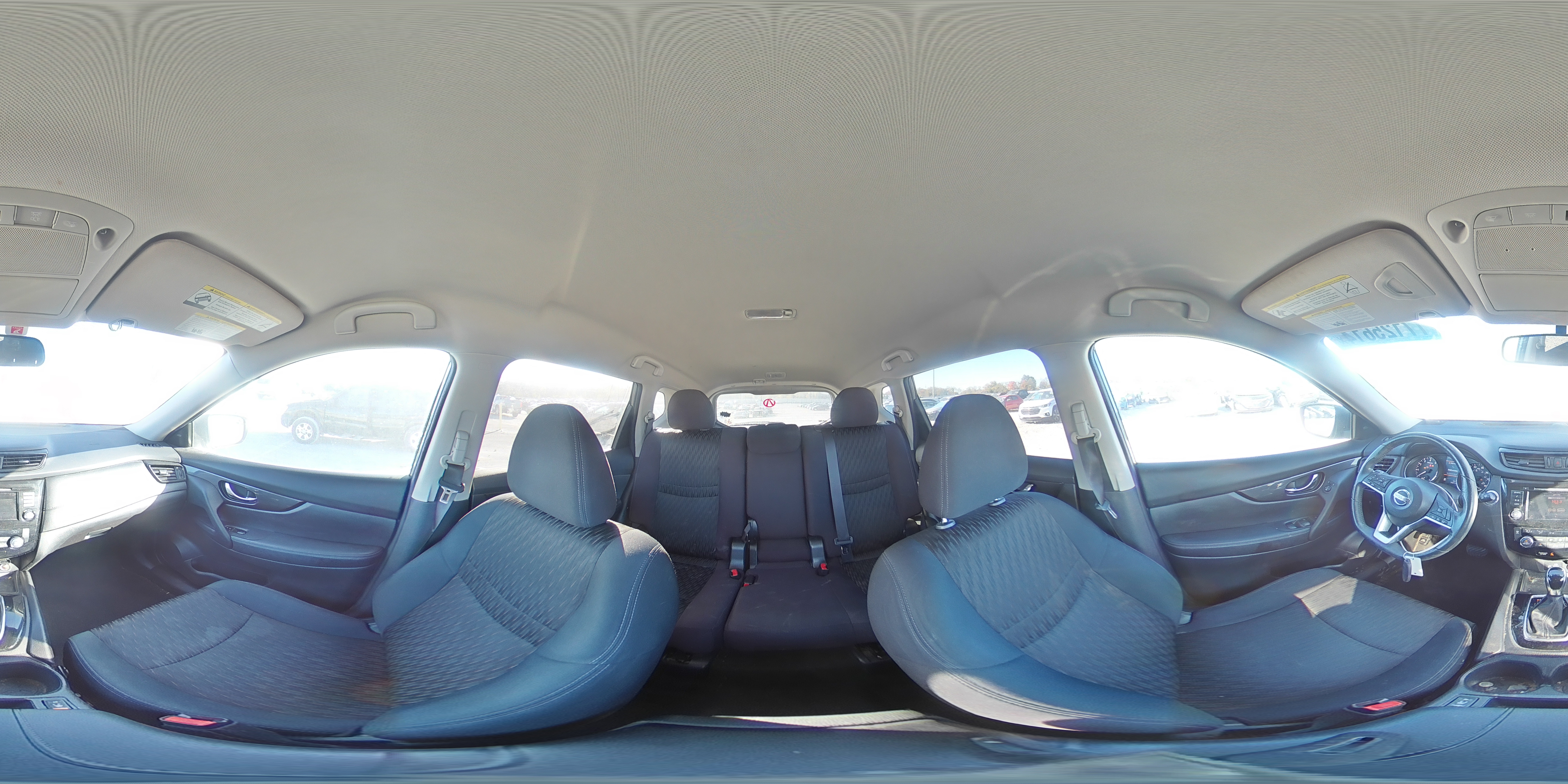 2018 Nissan Rogue - Image 16