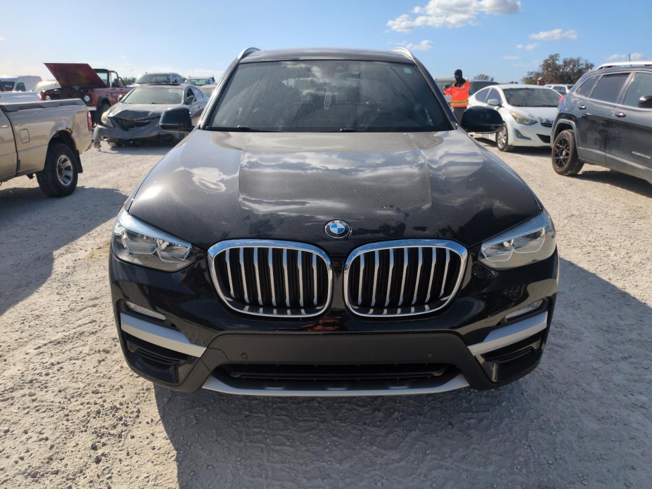 VIN 5UXTR7C53KLF26872 2019 BMW X3 no.5