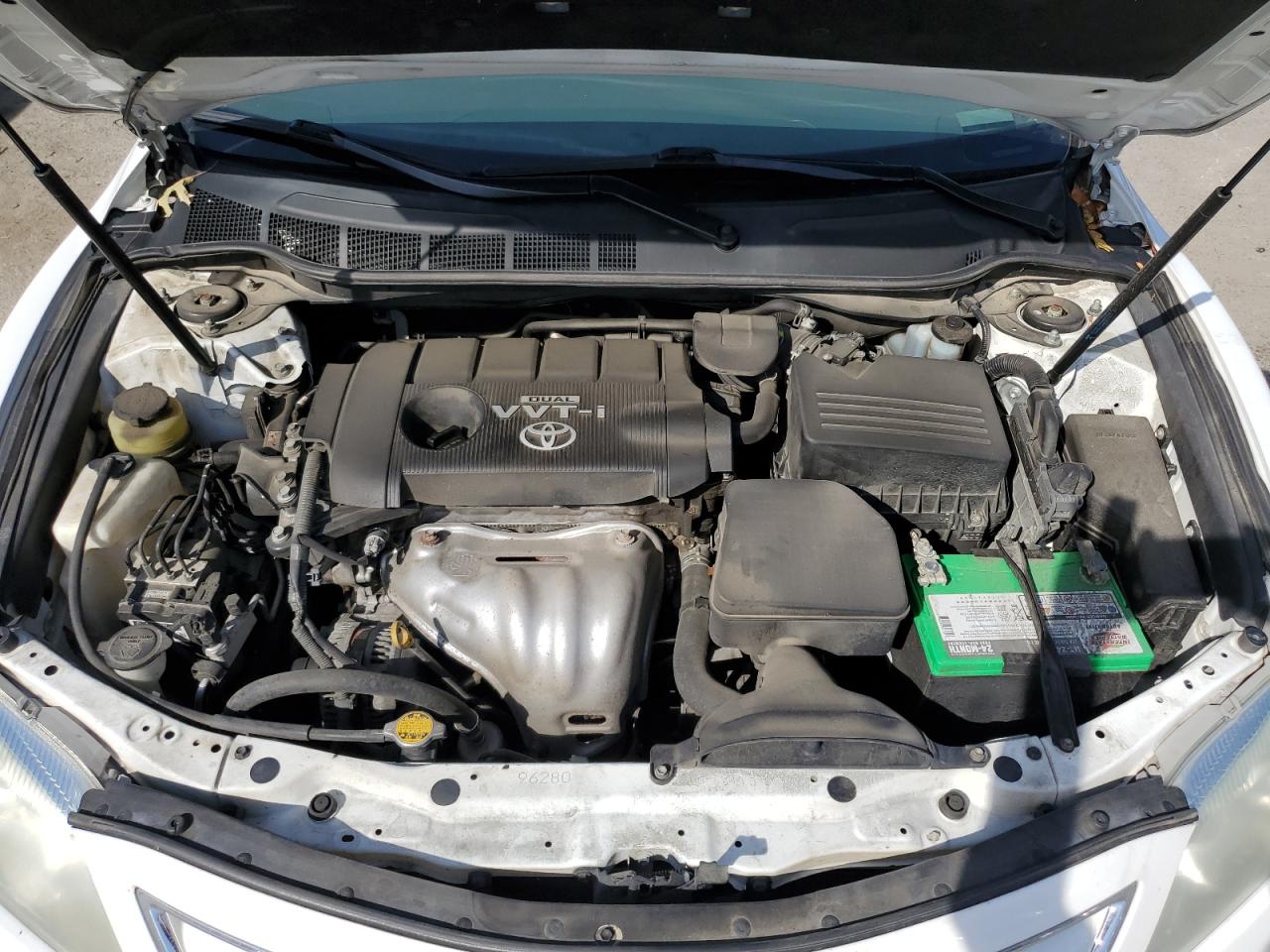 2010 Toyota Camry - Image 11