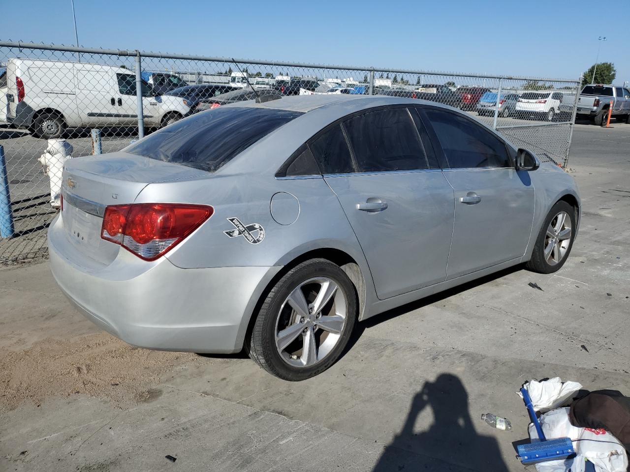 VIN 1G1PE5SB6F7235698 2015 CHEVROLET CRUZE no.3