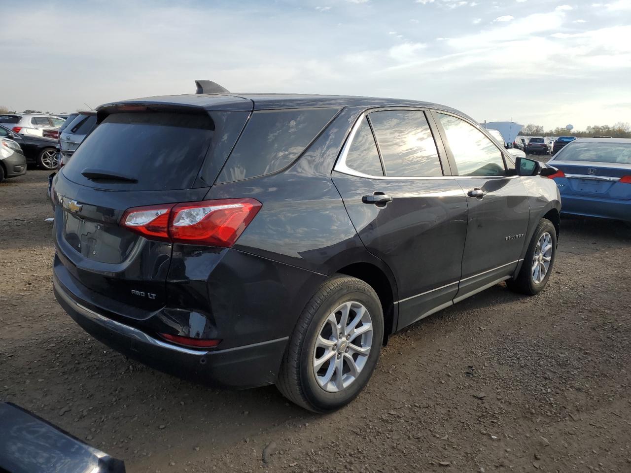 2021 Chevrolet Equinox - Image 3