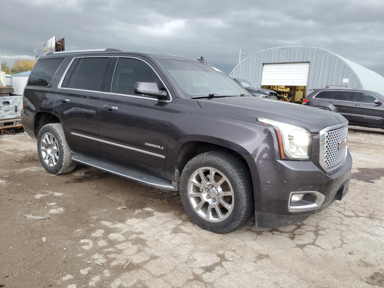 2016 GMC Yukon - Image 4