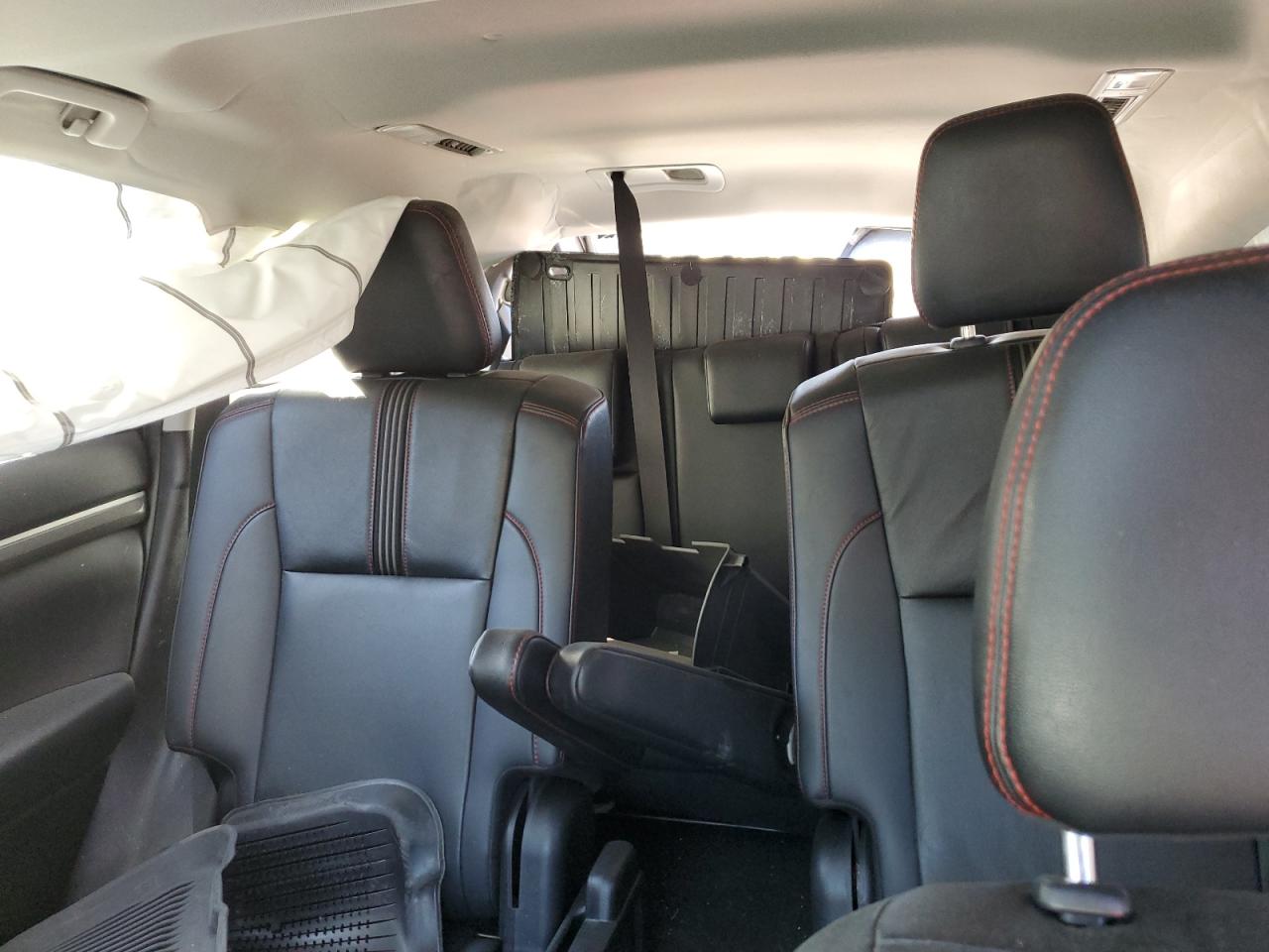 2019 Toyota Highlander - Image 11