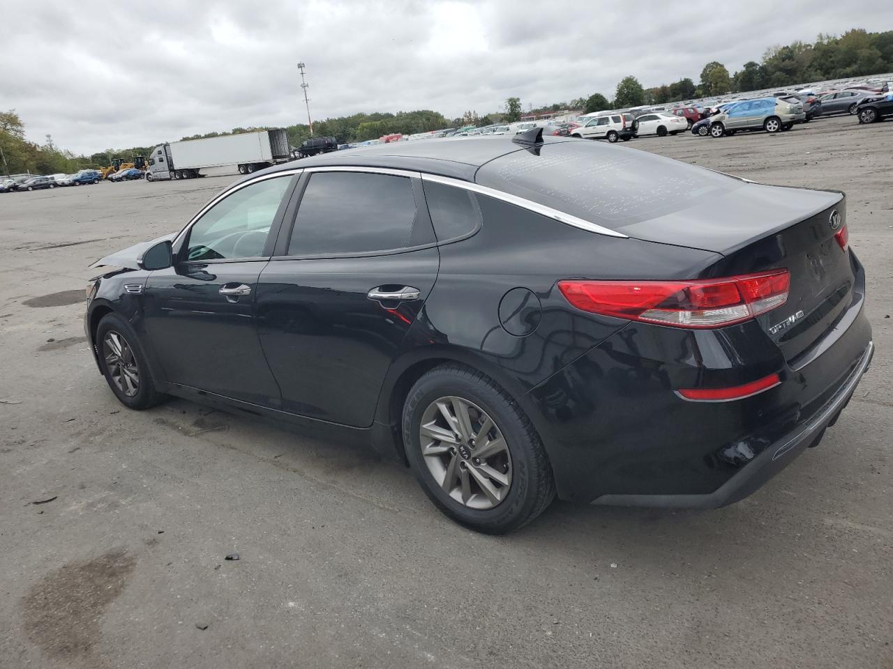 2019 Kia Optima - Image 2