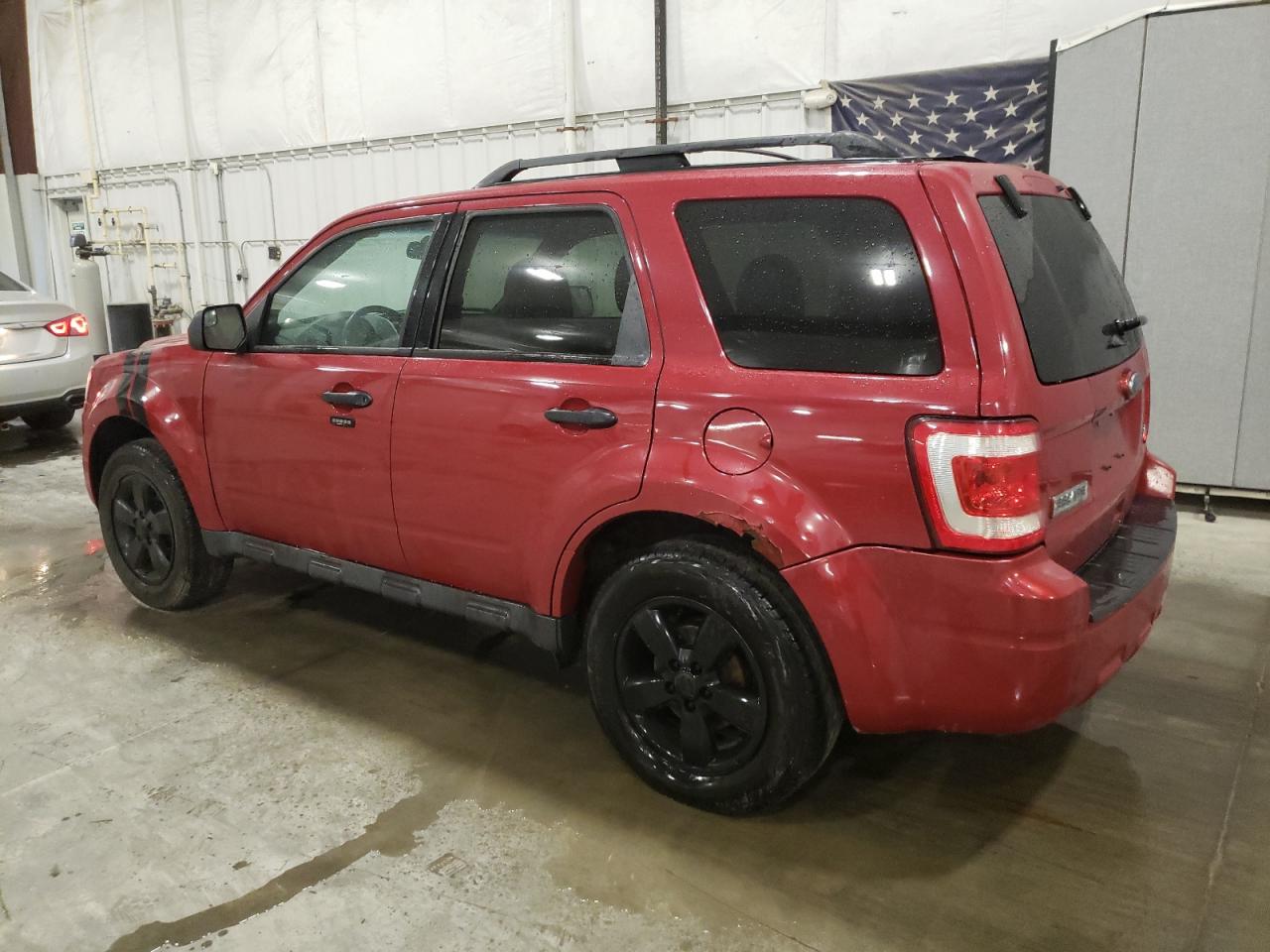 2011 Ford Escape - Image 2