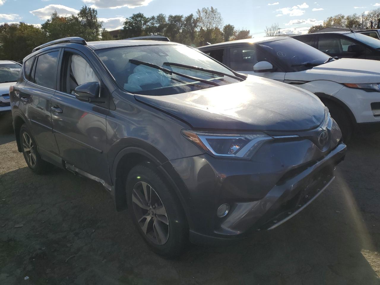 JTMRFREV0HJ142787 TOYOTA RAV4 2017