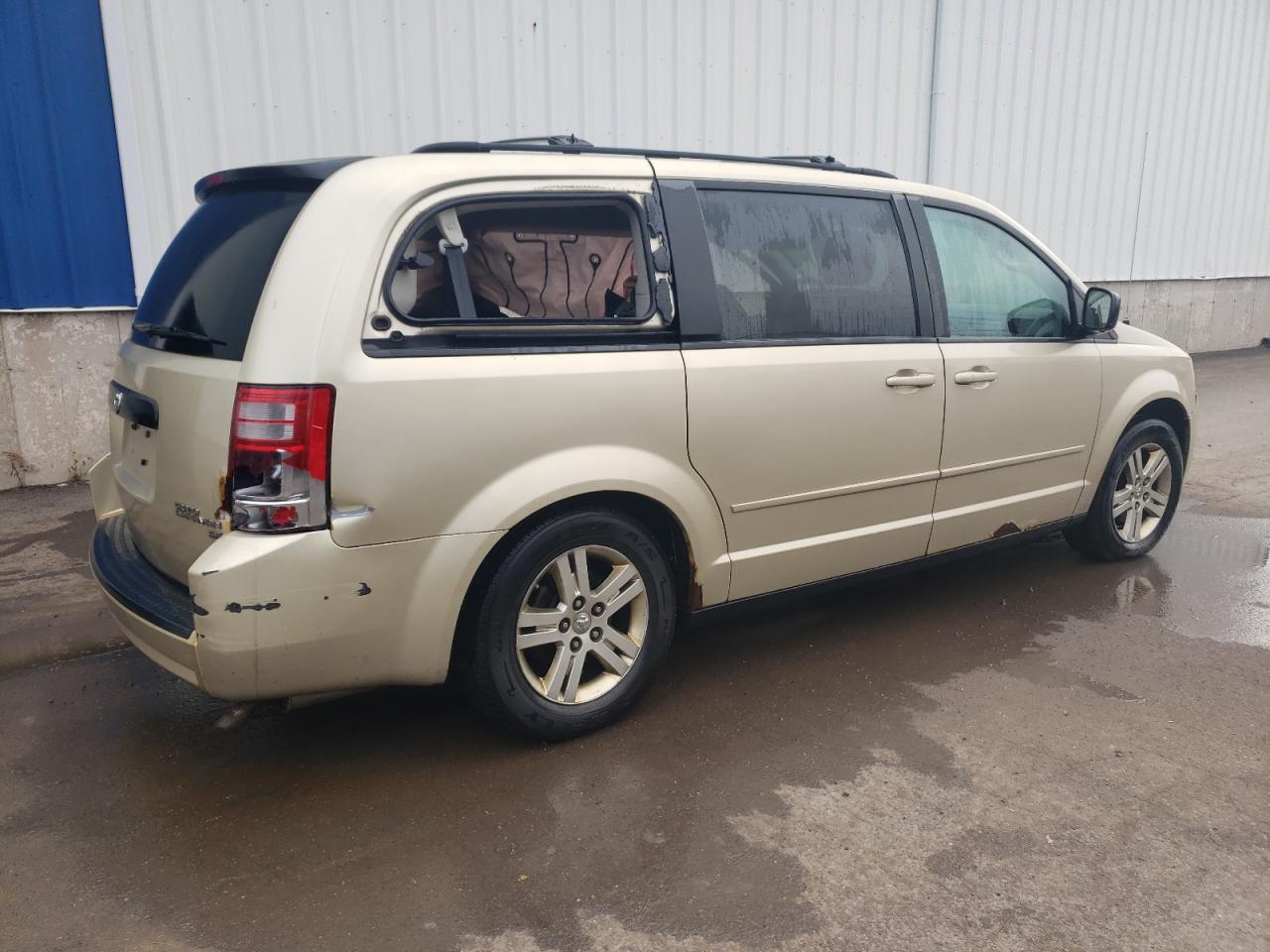 2010 Dodge Caravan - Image 3
